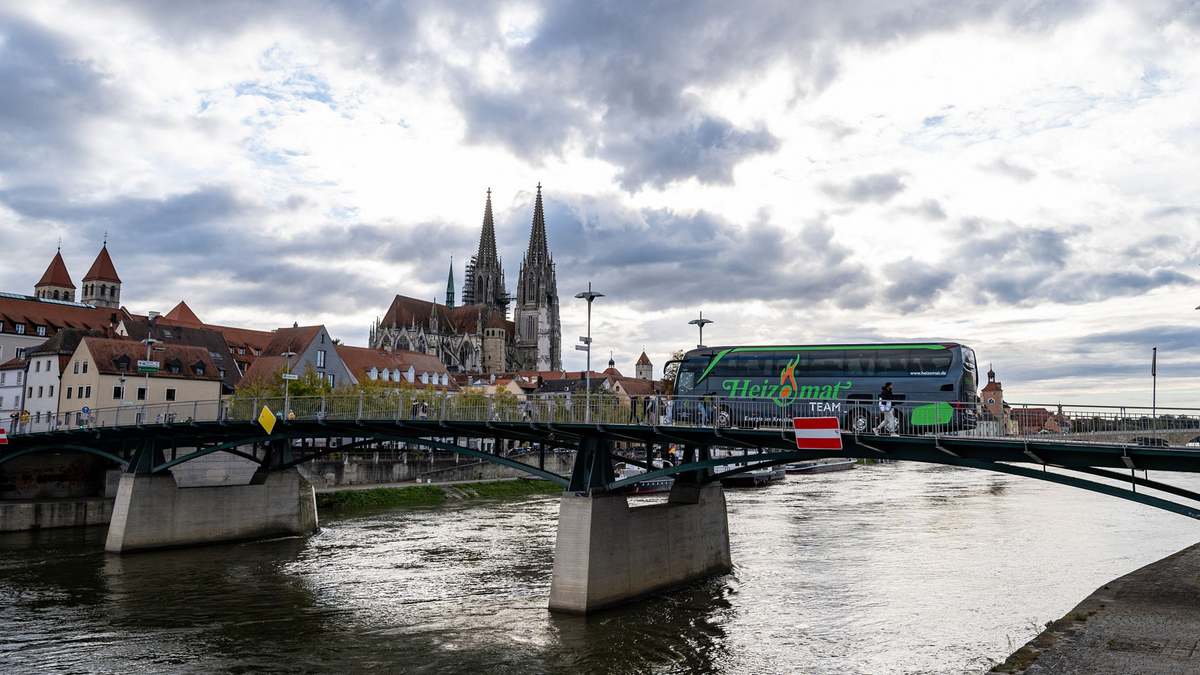 A Setra for that feeling of togetherness.