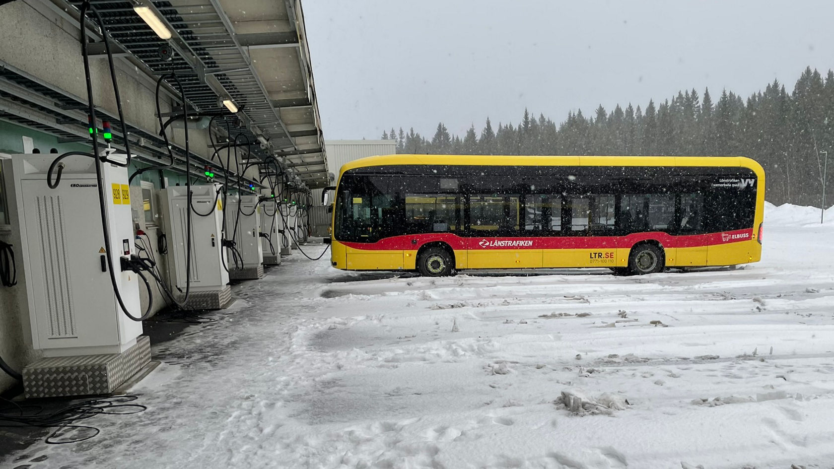 Autobus e-Citaro v zimě