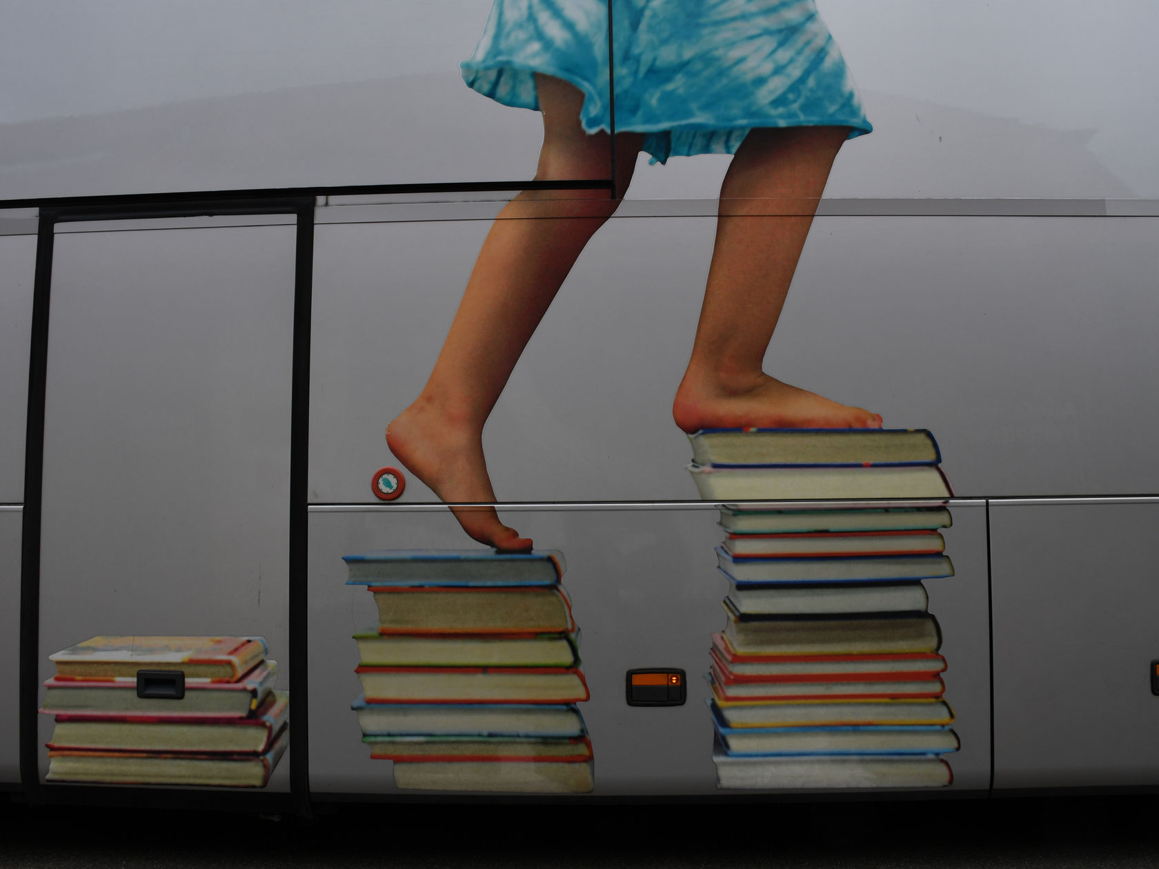 When the bus brings the books. | Setra Buses International