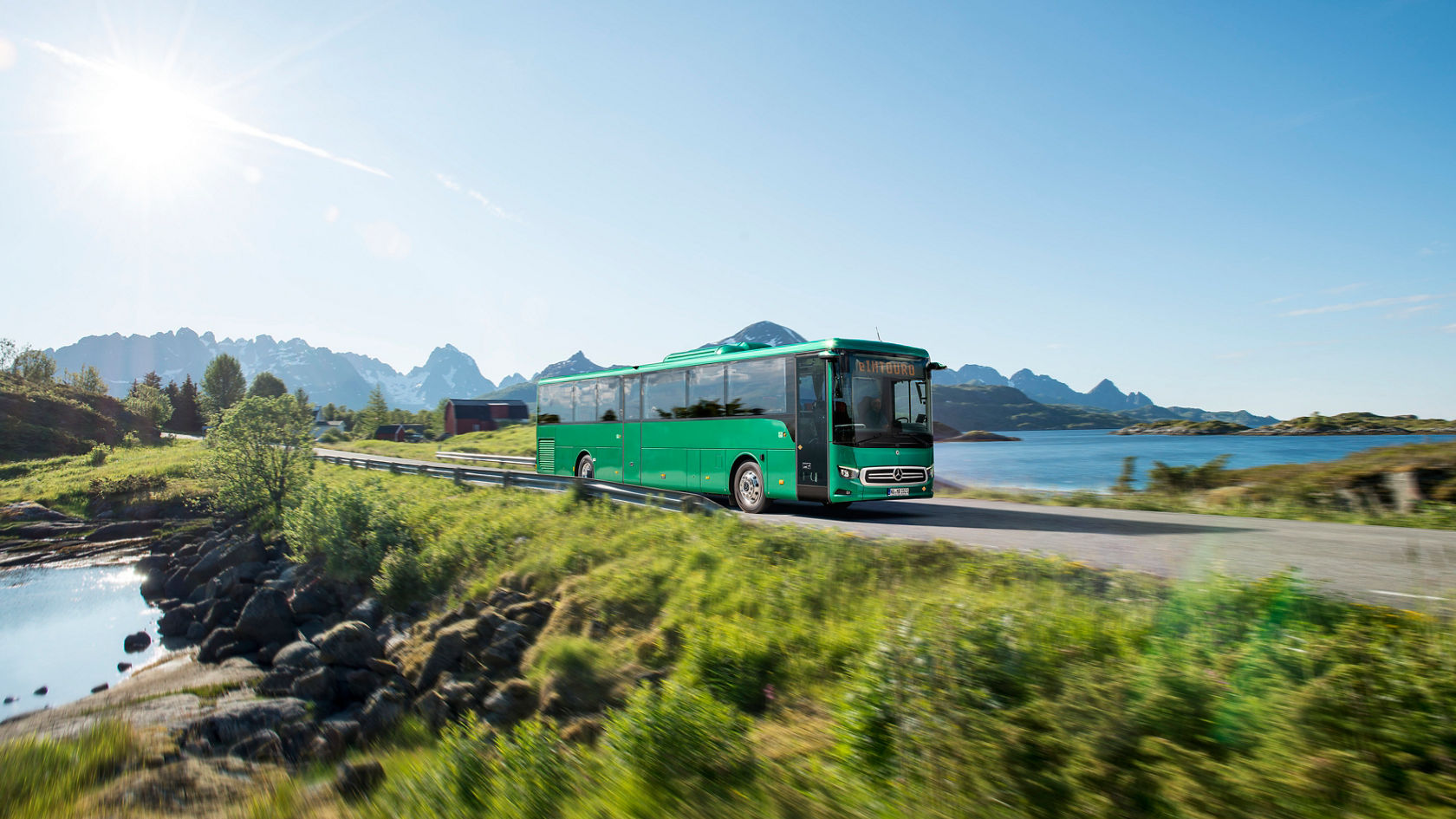 World premiere of the electric intercity bus