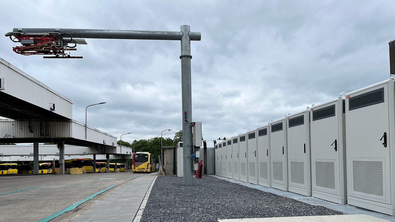A partnership with ideal division of tasks. | Mercedes-Benz Buses ...