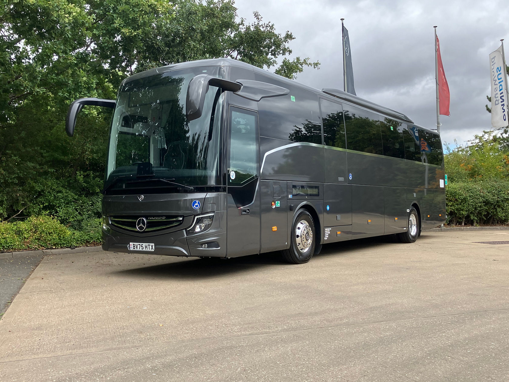 New Mercedes‑Benz Tourismo coach enters the fleet at Express Travel NW ...