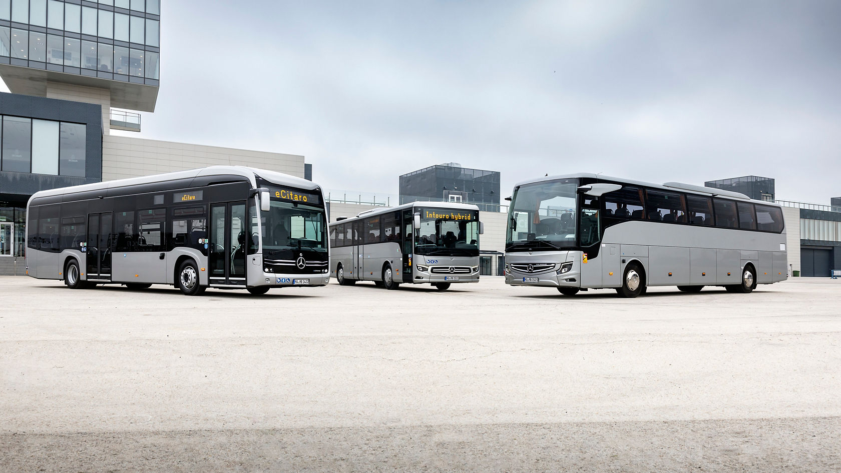 Vaš prodajni savetnik za autobuse u vašoj regiji.